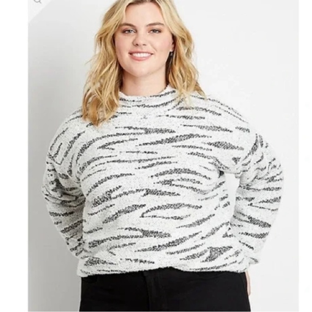 Maurice’s Black & White Zebra Mock Neck Pullover Sweater 3X NWT